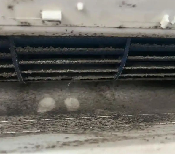 许昌市空调吹的风有股烧焦味是怎么回事